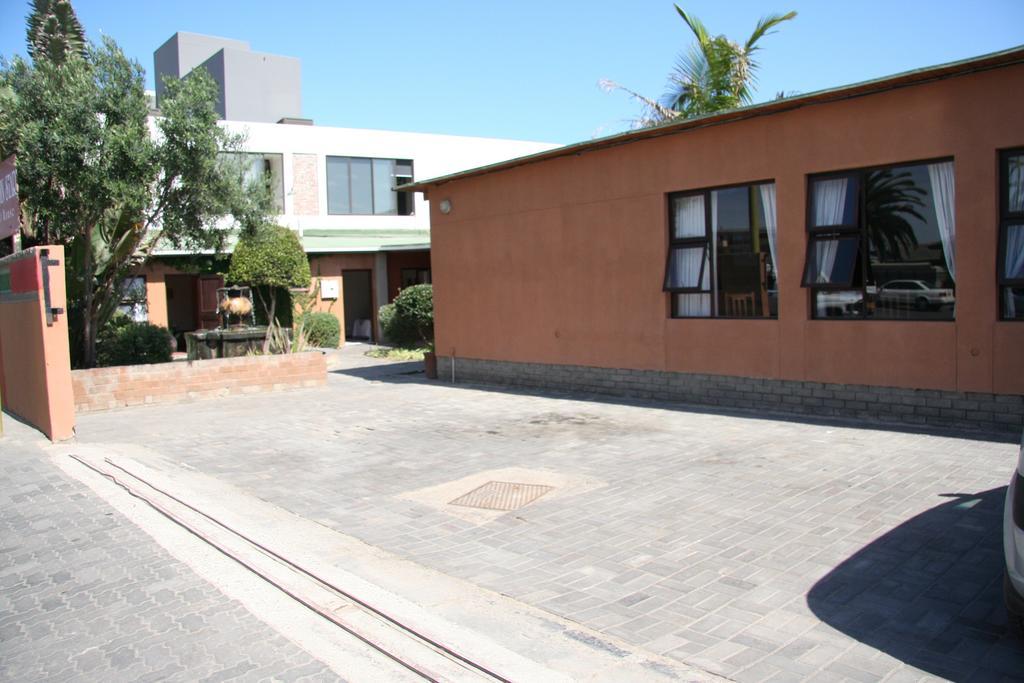 סווקופמונד Dunedin Star Guesthouse מראה חיצוני תמונה