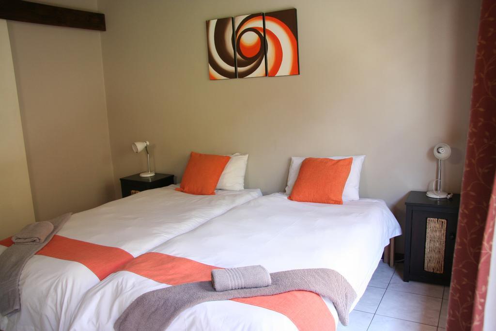 סווקופמונד Dunedin Star Guesthouse חדר תמונה